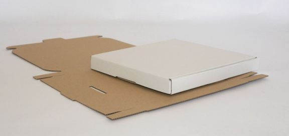 Cutie de carton cu autoformare