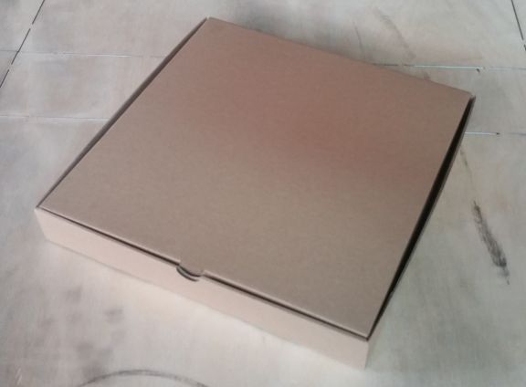 Cutie de carton cu autoformare, capac cu protectie